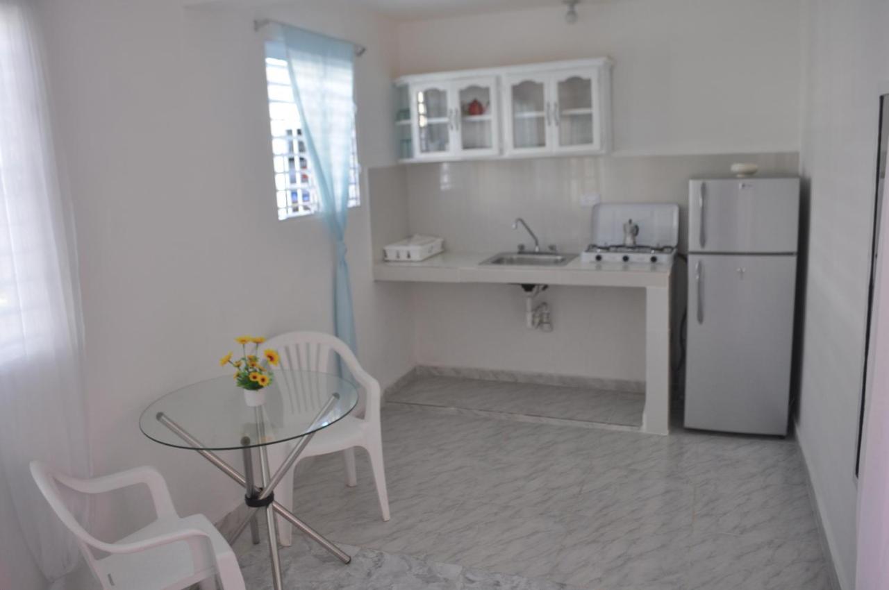 דירות בוקה צ'יקה Residencial Lucy מראה חיצוני תמונה